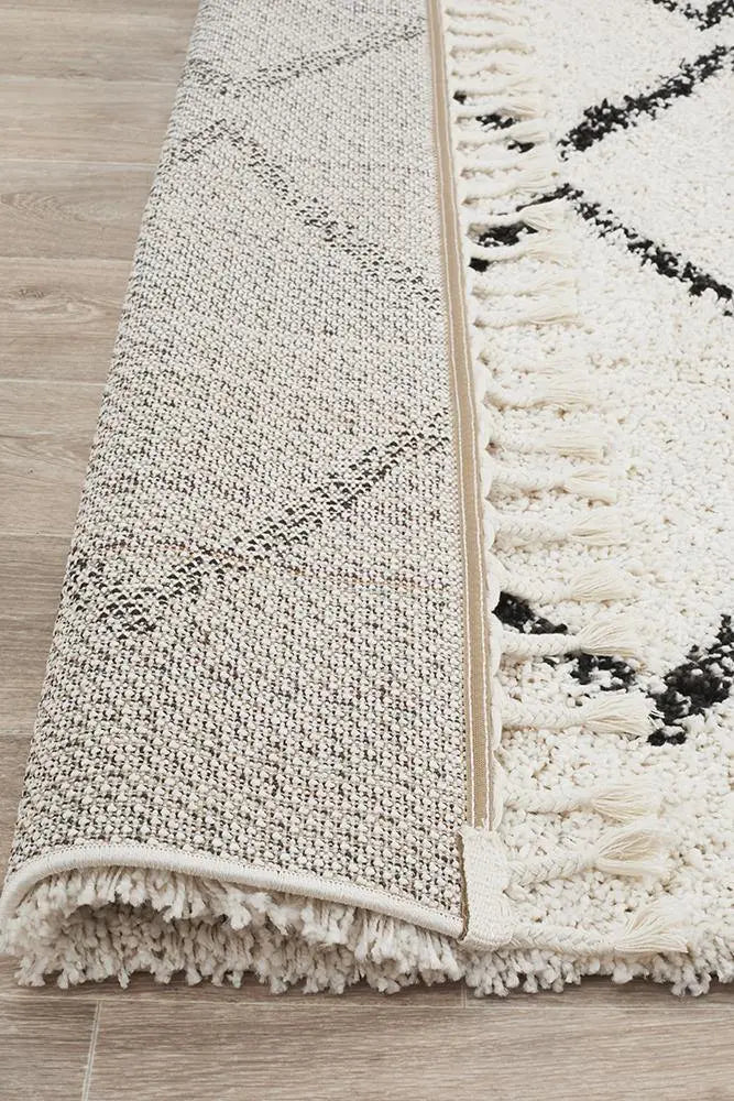 Sila 11 White Shaggy Rug Unitex