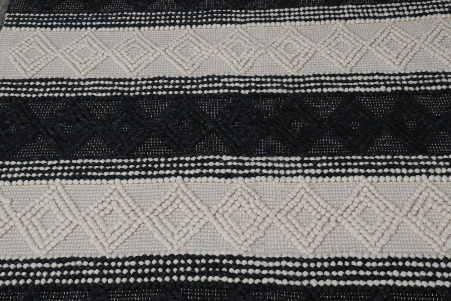 Valley Black Wool Rug The Rug Co