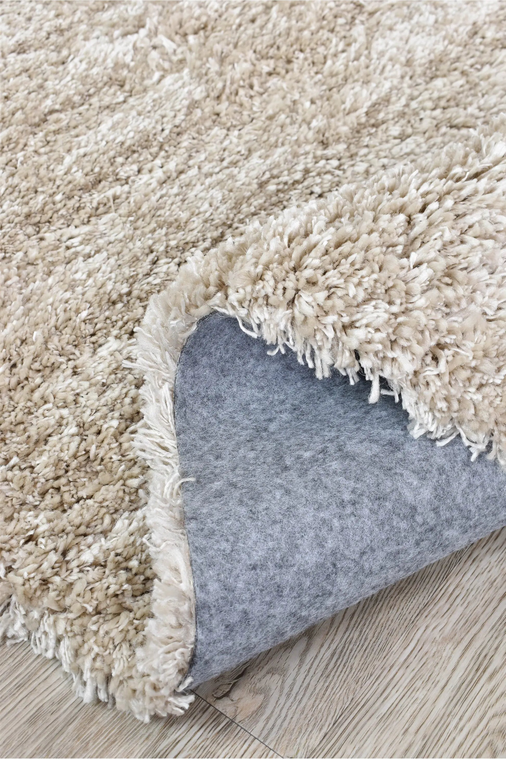 Willow 71441 050 Beige Shaggy Rug Austex