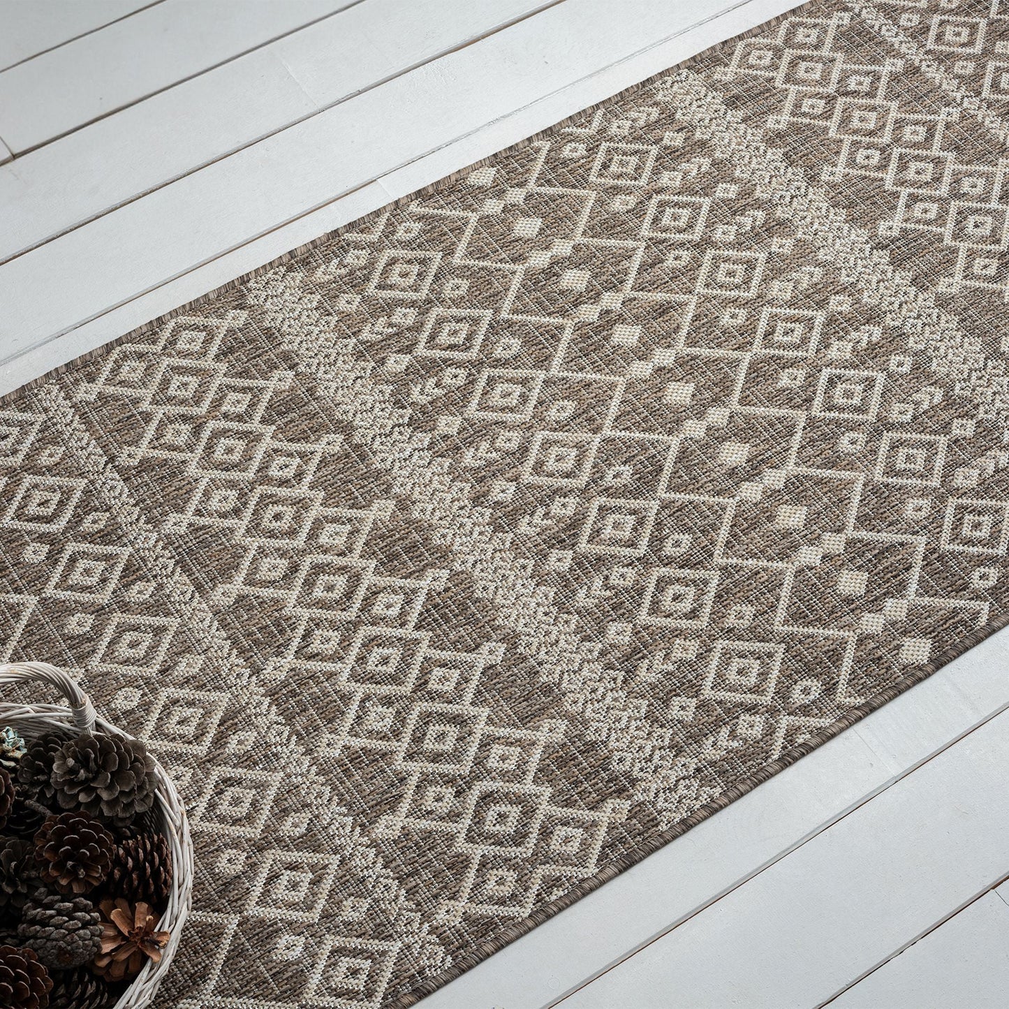 Patio 451 Almond Runner Saray Rugs