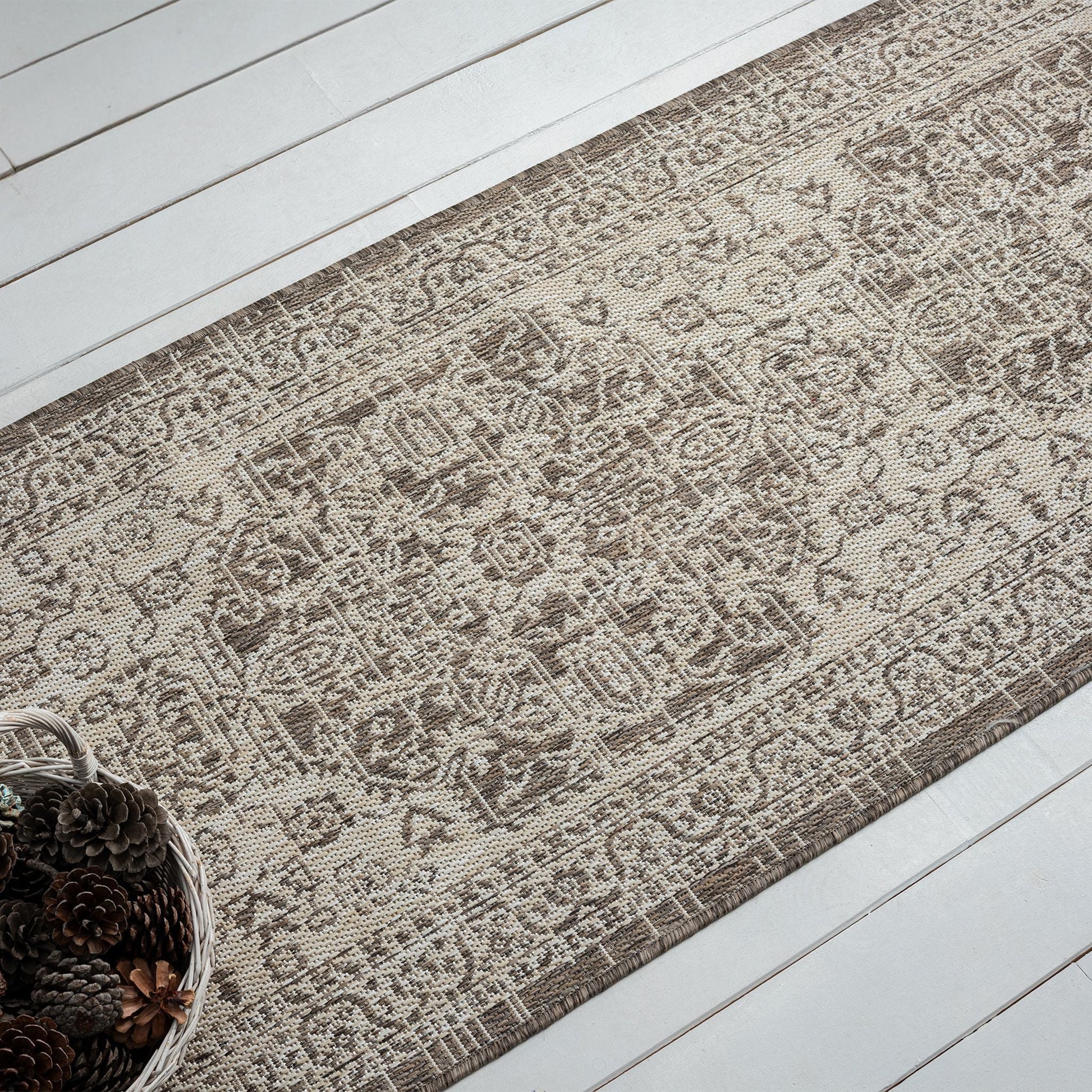 Patio 454 Honey Runner Saray Rugs